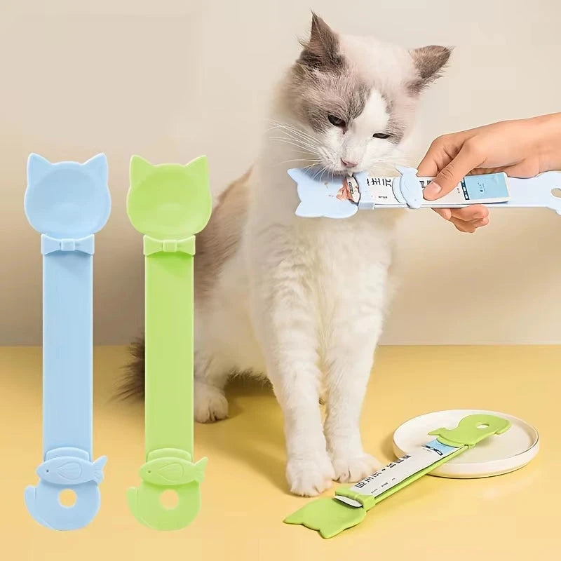 Cat feeding spoon