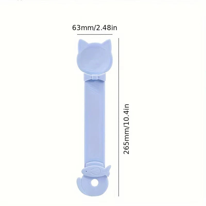 Cat feeding spoon