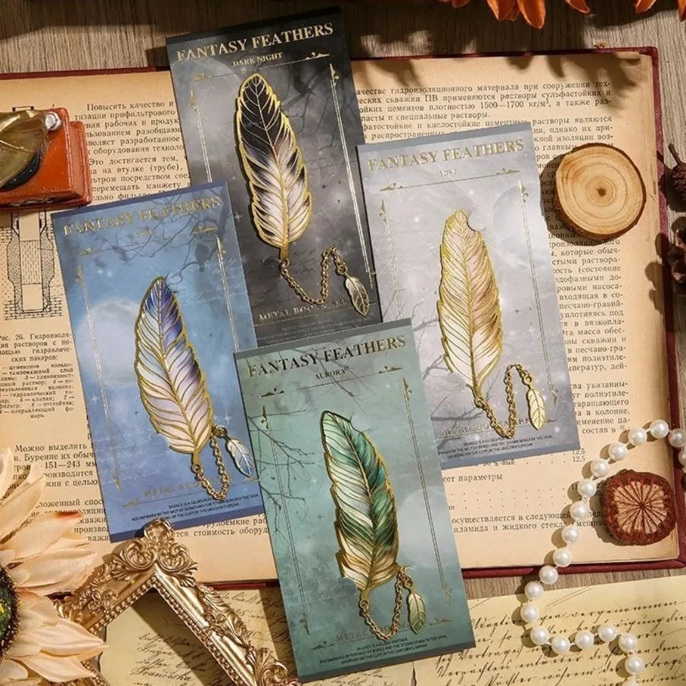 Vintage Feather Gold Stamped Metal Bookmark with Metal Chain Pendant, Exquisite Bookmark, Book Page Divider, Office Stationery