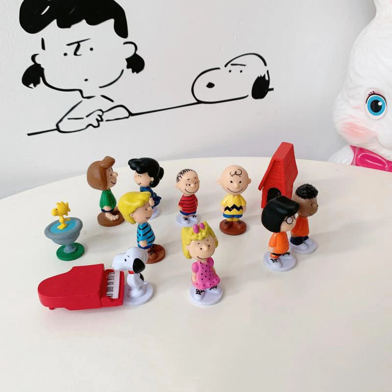 Hot Selling Japan Cartoon Peanuts Snoopy Charlie Sally Woodstock Mini Figure Model Toys Miniature Cake People Collection Props
