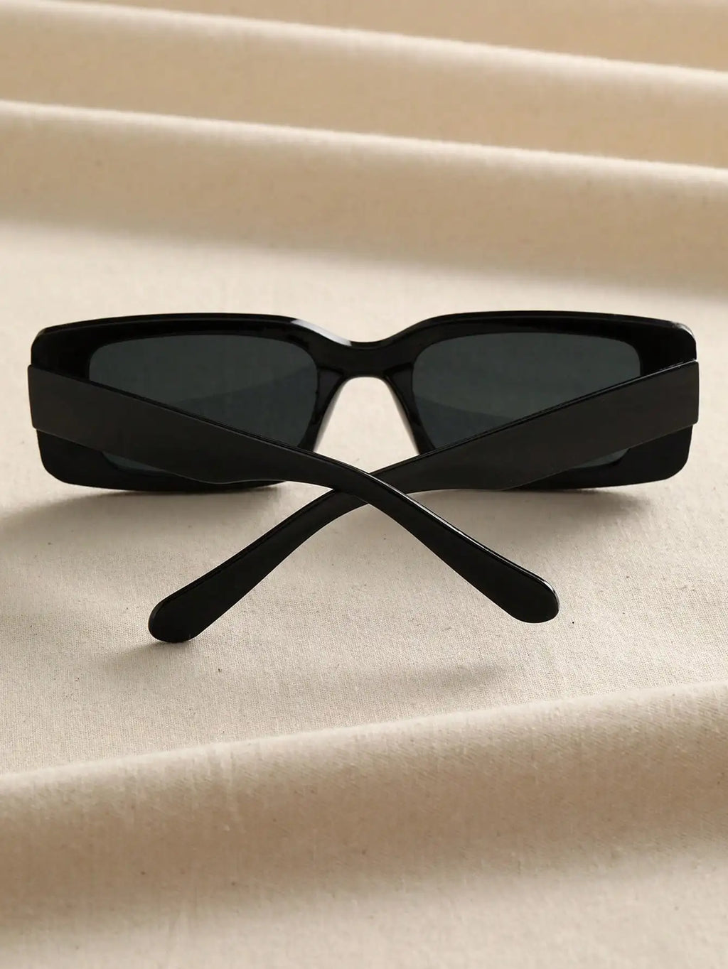 1 PC Unisex Plastic Square Fashion Sunglasses For Beach Play And Daily Photography